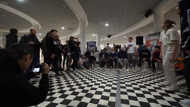 Победа Жизни 2018 l 1/4 All styles 1+1 l Insane & Змей vs Фрукт & Милена смотреть онлайн