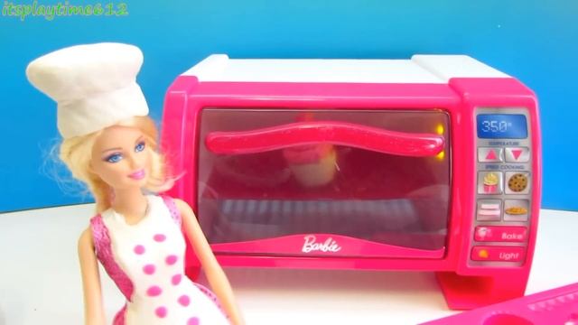 Unboxing BARBIE Doll'icious PASTRY CHEF Make Bake & Decorate, Video 154 смотреть онлайн