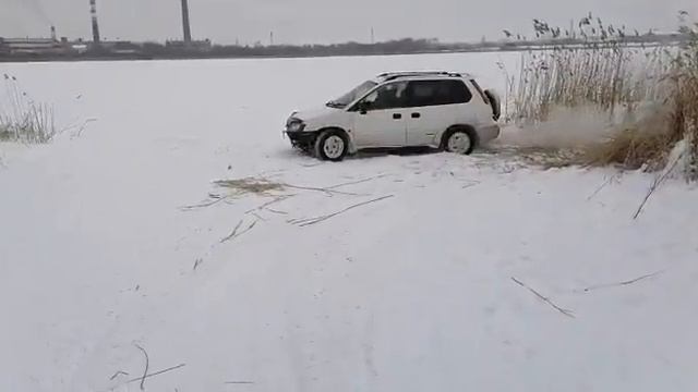 Mitsubishi RVR N74W зима)