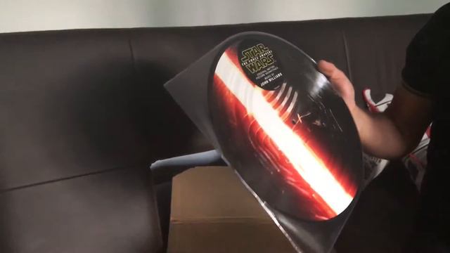 Star Wars Double Picture Disc Vinyl Unwrapping смотреть онлайн