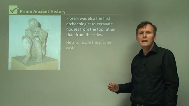 √ An Ultimate Guide to Early discoveries and brief history of excavations at Pompeii and Herculaneu смотреть онлайн