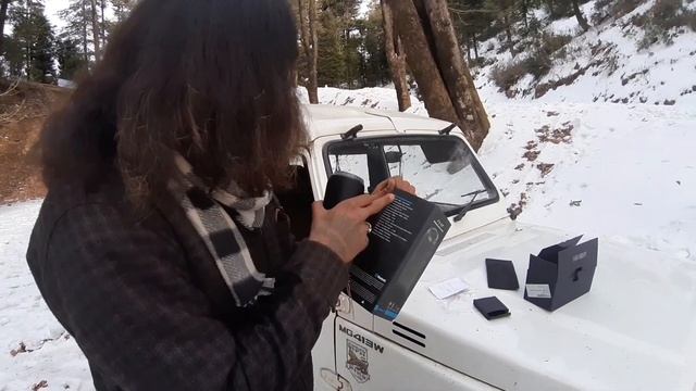 ZAAP Gifted Me A Boombox Speaker On 31st December In Snow смотреть онлайн