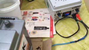 Восстановление замкнутой банки автомобильного аккумулятора. Зарядка. Тесты.  Удачный эксперимент.