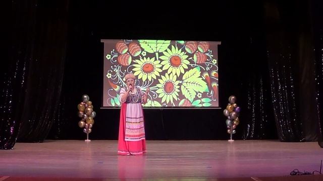 "Россиюшка" - Поёт Вера Царёва смотреть онлайн