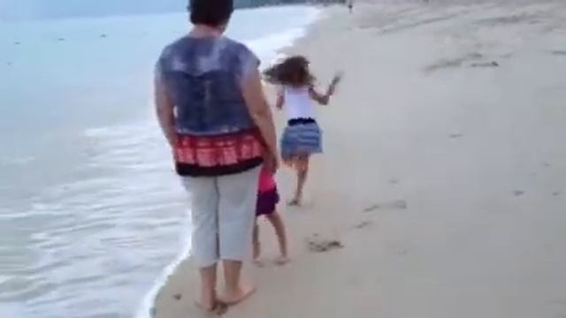 Бедные бабушкины руки! смотреть онлайн