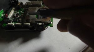 Если карта памяти SD не фиксируется и выскакивает из слота. Что бывает