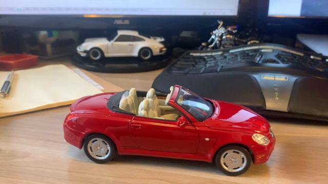 Обзор моделей Lexus SC430 от Welly и Bburago смотреть онлайн