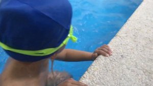 Обучение плавать ребенка в 5 лет / Learning to swim a child at 5 years