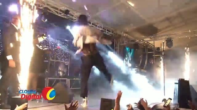FULL VIDEO: HARMONIZE ALIVYOTOKEA KUM-SURPRISE BURNA BOY NEXT DOOR ARENA смотреть онлайн