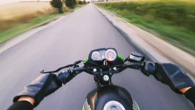 Быстрая езда на мотоцикле FOSTI смотреть онлайн