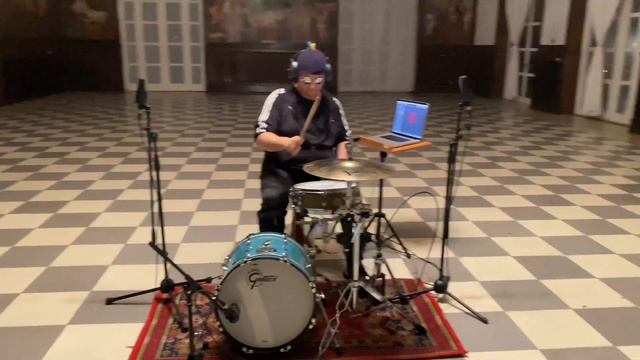 SoundBites: Gergő Borlai on Gretsch Drums & X1 R Ribbon Mics смотреть онлайн
