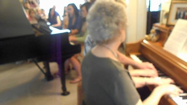 Julia's Piano Recital смотреть онлайн