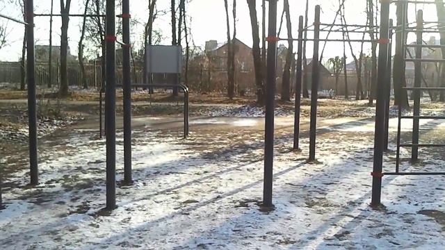 Физическая разминка. Фитнес идея. Физкультура на прогулке. Алексей Морозов смотреть онлайн