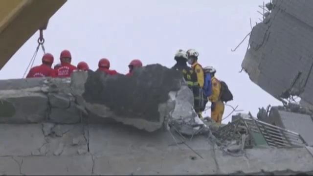Мощное землетрясение в Тайване 2016 в 6.8 балла смотреть онлайн