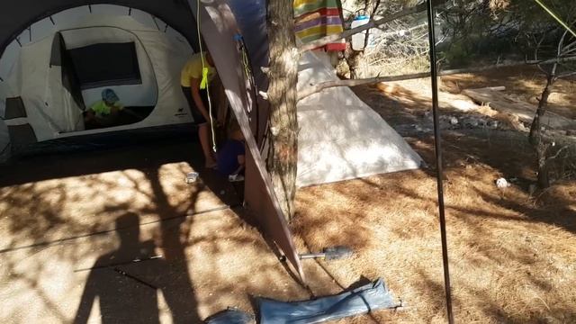 Отдых в Крыму дикарями Ставим палатку, раскладываемся Первое утро на новом месте смотреть онлайн