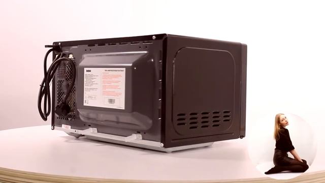 НИКС Компьютерный Супермаркет: видео про Микроволновая печь BBK 20MWG-732T / B-M #1 смотреть онлайн