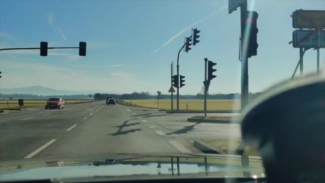 Verbrauchsfahrt mit dem Volvo XC40 Pure Electric смотреть онлайн