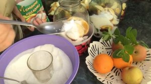 Компот из черешни с косточкой ,  ассорти на зиму .