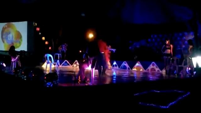 show me how to burlesque смотреть онлайн