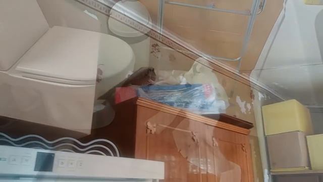 БРОШЕННЫЙ КОТЕНОК #32 Играющий котенок, милый котенок Лапик озорничает! смотреть онлайн