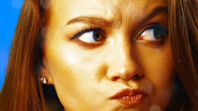 «Вернись, умоляю тебя» приснился ему отец. Приехав в родительский дом, он застал от увиденного…