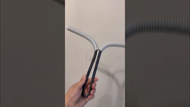 Вывод на точечные светильники правильно, без петелек. #электромонтаж #электромонтажныеработы смотреть онлайн