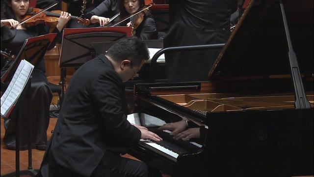 Piano Concerto « Yellow River » - 黄河 - Roumen Kroumov - Zuohuang Chen смотреть онлайн