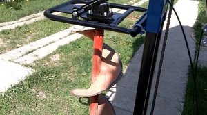 Стойка для ручного бензобура высотой 1,8м. + понижающий обороты редуктор.