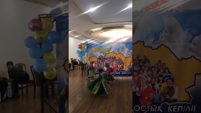 Танец девочек Андижанская полька! смотреть онлайн