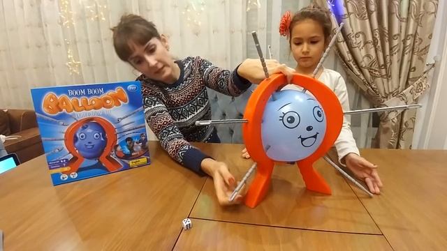 БУМ БУМ БАЛЛУН ЧЕЛЛЕНДЖ.Новая настольня игра.BOOM BOOM BALLOON.Видео для детей.Игра для детей. смотреть онлайн