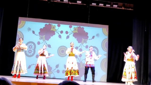 Роза белая. Народный ансамбль русской песни "Забавушка" смотреть онлайн