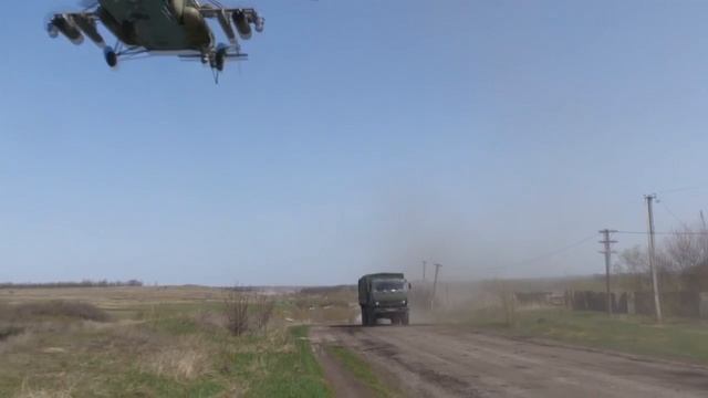 Движение колонны ВС РФ - За Донбасс, За Победу - OiN Одни из Нас .mp4 смотреть онлайн