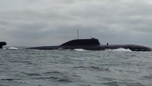 Атомная подводная лодка Северного флота К-157 "Вепрь" проекта 971 в водах Балтики. смотреть онлайн
