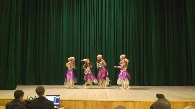 гр "Латифа". Дети. Шоу "Гномики".mpg смотреть онлайн