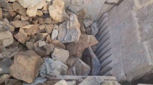 Строительство , дробление щебня