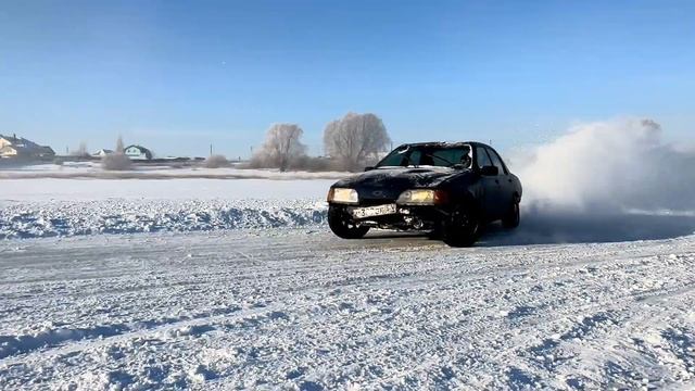 FORD SIERRA WINTER смотреть онлайн