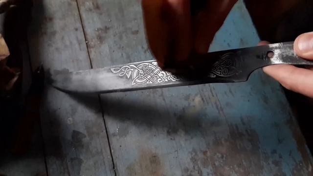 Drawing on metal. Restoration knife. How to make a Viking knife смотреть онлайн