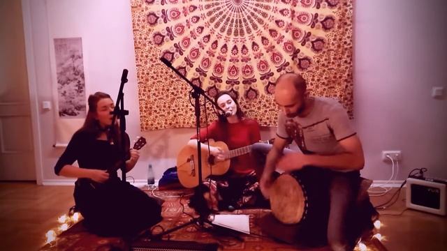 Mantra Jam - Ом Аим Сарасвати Намаха / Om Aim Saraswatyai Namaha смотреть онлайн