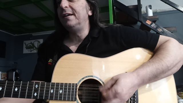Here comes the Rain again Unplugged Room cover смотреть онлайн