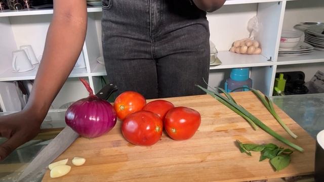 Tomato Salad/ Sobanukirwa Akamaro Inyanya Zifitiye Umubiri Wowe