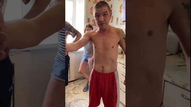 ГДЕ ЖИВУТ ИРИШКА И БЕЗУМНЫЙ ПАША #shorts смотреть онлайн