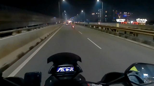 HONDA CB 200 X DEEWALI BANGLORE CITY ENTRY RIDE смотреть онлайн