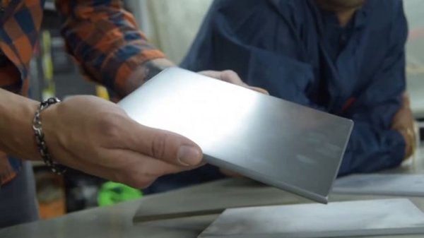 Жидкий металл. Обучаем мастеров Sprayplast новой технике