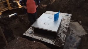 Погреб из бетона, монтаж, высокий уровень грунтовых вод.