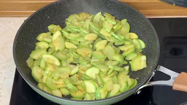 Быстрая Запеканка из Кабачков на сковороде. Вкусно. Быстро. Полезно. Жареные кабачки! смотреть онлайн