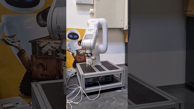 Test drive Mitsubishi MELFA robot - COBOT смотреть онлайн