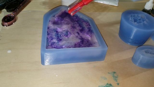 Making An Amethyst Crystal With Resin ? Trying Unicone Art Resin / Resin Art For Beginners