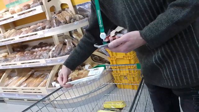 Пришел проверяющий поосрочку. Перекресток просроченный. Ну обращение по этому вопросу отправлено. смотреть онлайн