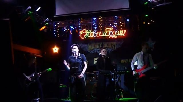 Таня Иванова - У нас снег клуб Money Honey 17/01/2013 смотреть онлайн