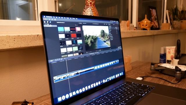 The 16-inch MacBook Pro - Unboxing and Review in 2020 смотреть онлайн